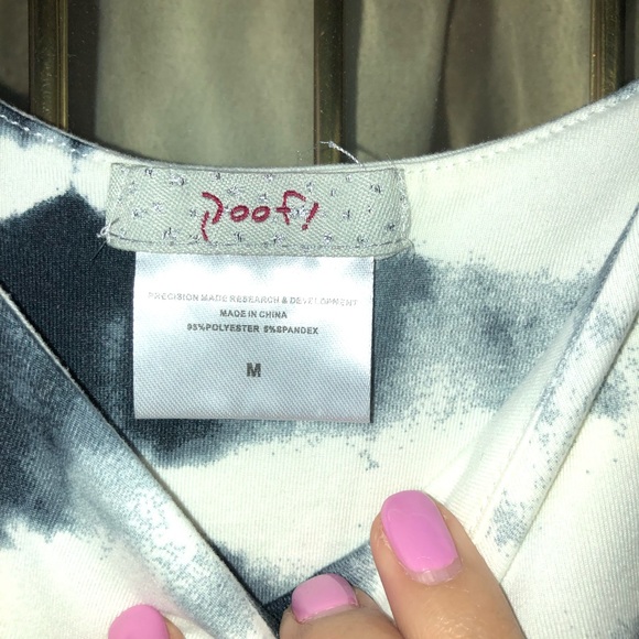 NWOT Tie-dye size medium crop tanktop - Picture 2 of 4